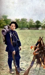 Un soldato delle truppe di montagna francesi durante la Battaglia della Marna a est di Parigi, settembre 1914